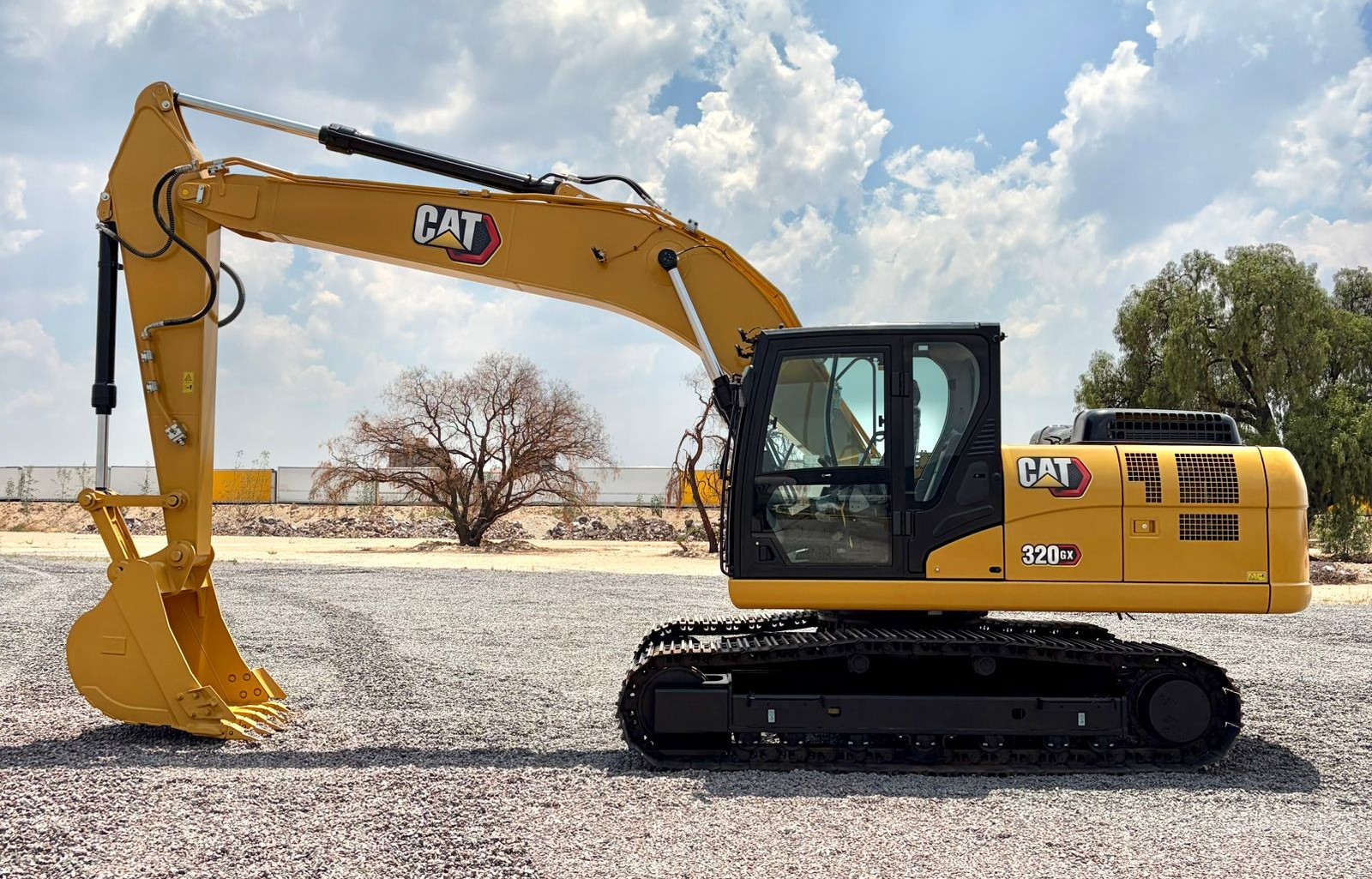 Excavadora Caterpillar 320 GX 2