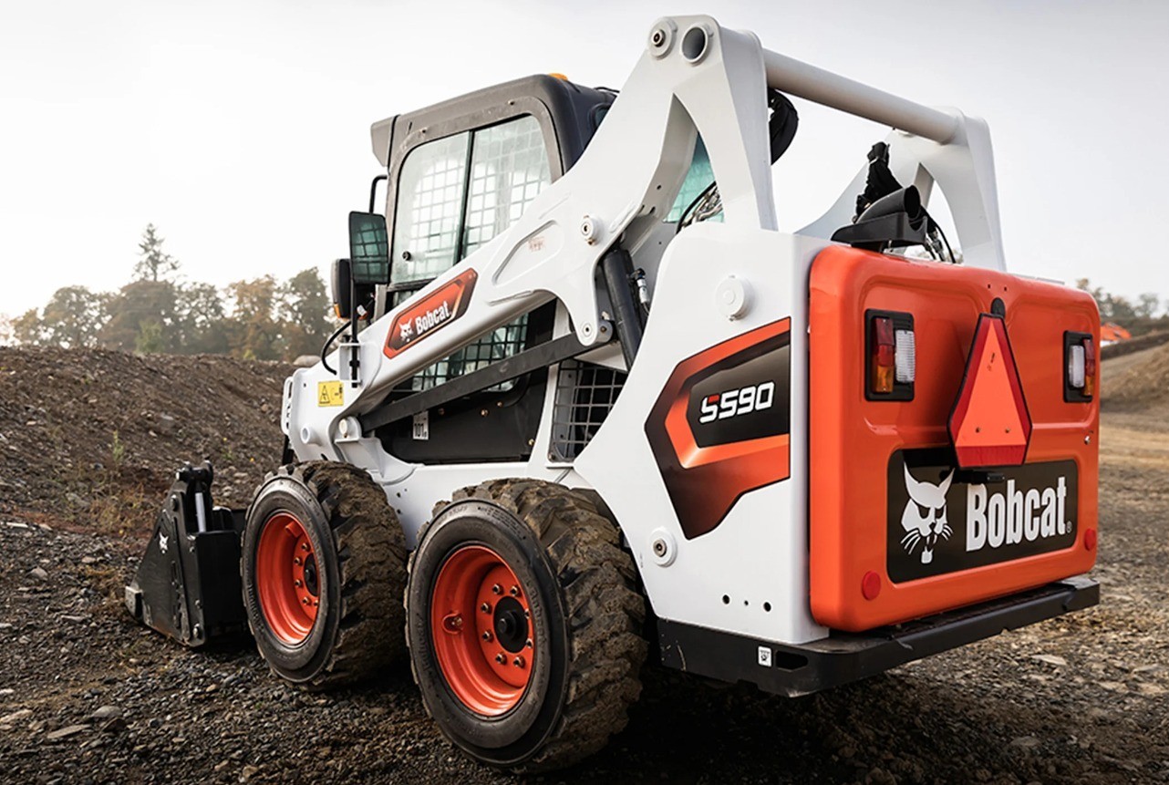 Minicargador Bobcat S590